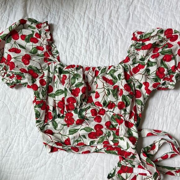 Cider Cherry Cropped Bubble Sleeve Top size Small - Picture 3 of 11